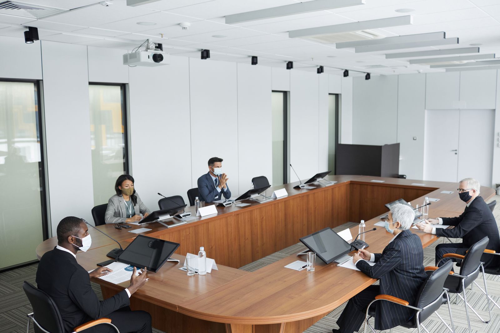 爱翻译语音翻译会议 跨境会议用爱翻译语音实时翻译